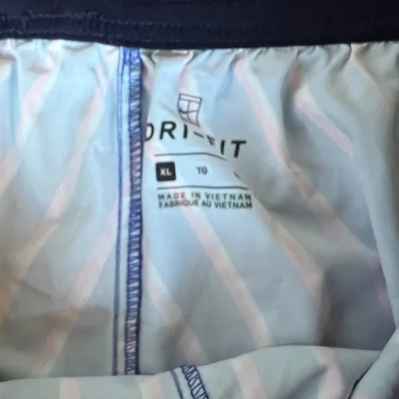 Men’s Nike Shorts XL - Picture 2 of 4